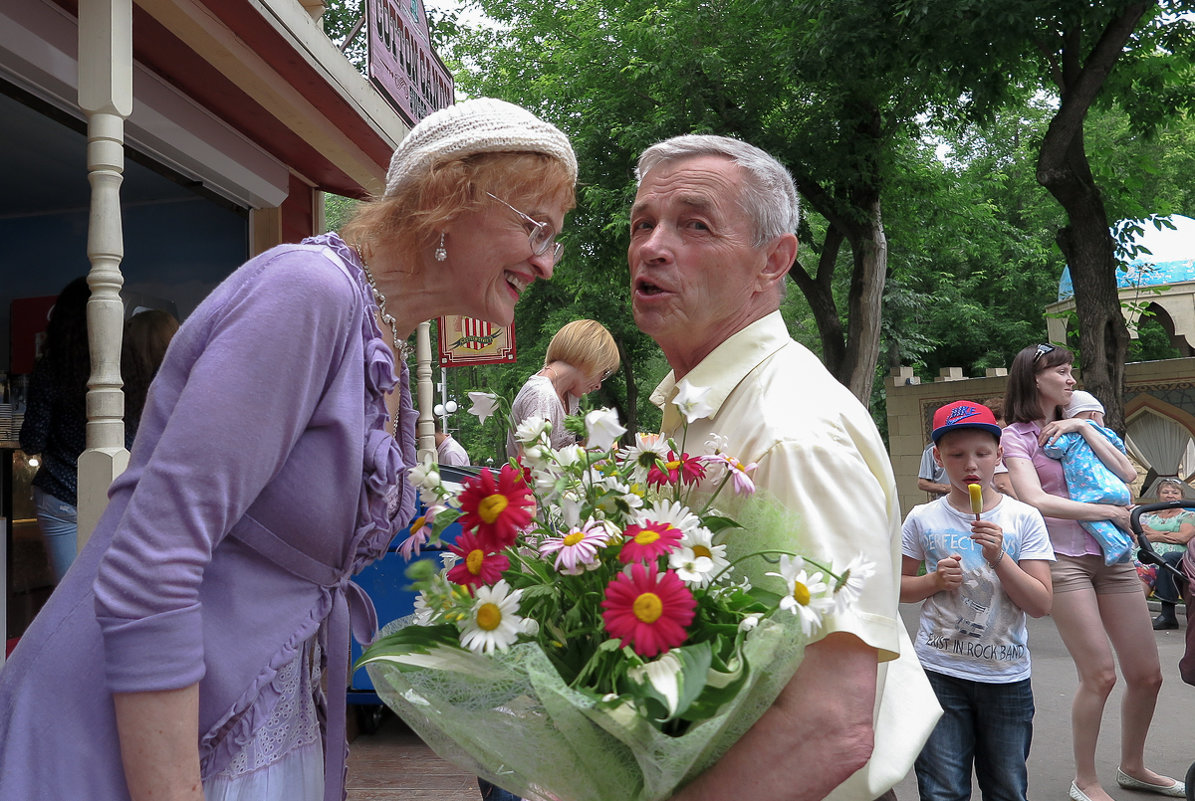 В городском саду... - Elen Dol