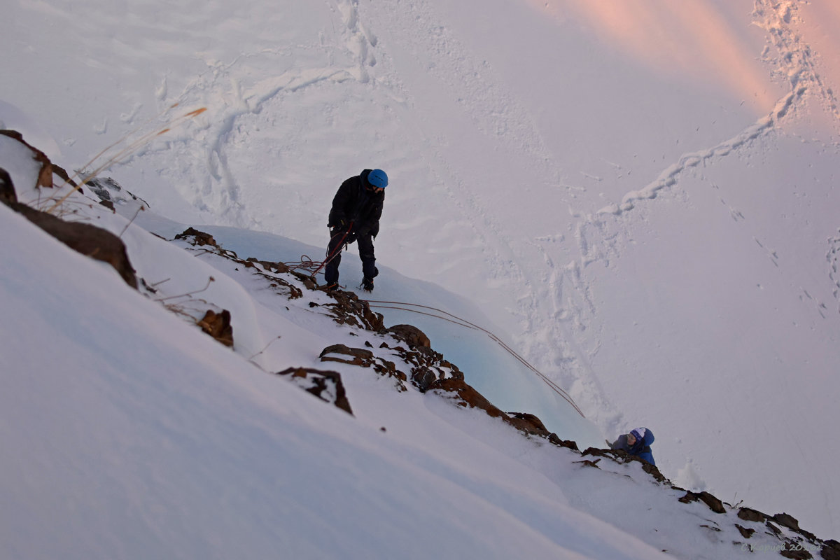 Тренировка на льду в ущелье "Заячий ручей" - Сергей Карцев