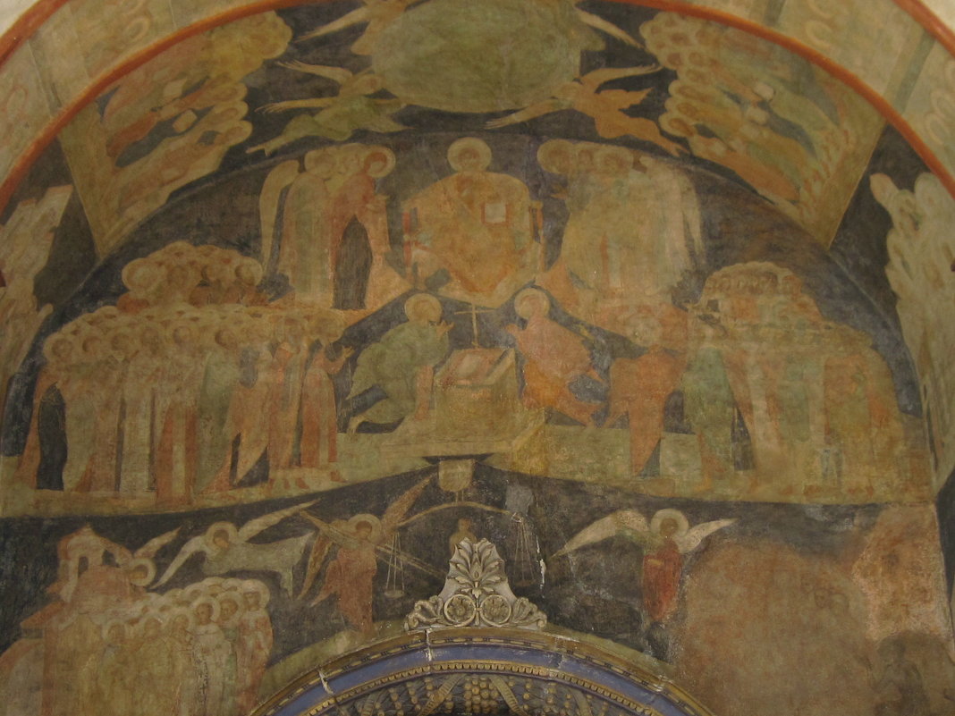 Фресковая живопись над входом в Успенский собор.Кремль - Маера Урусова