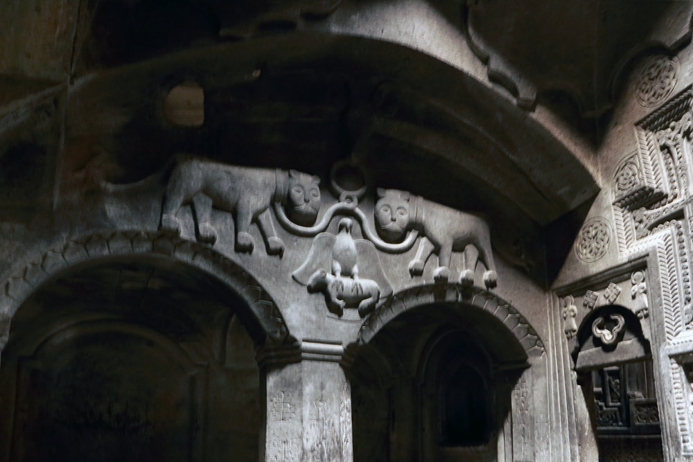 каменные украшения храма в Гегарде - Лидия кутузова
