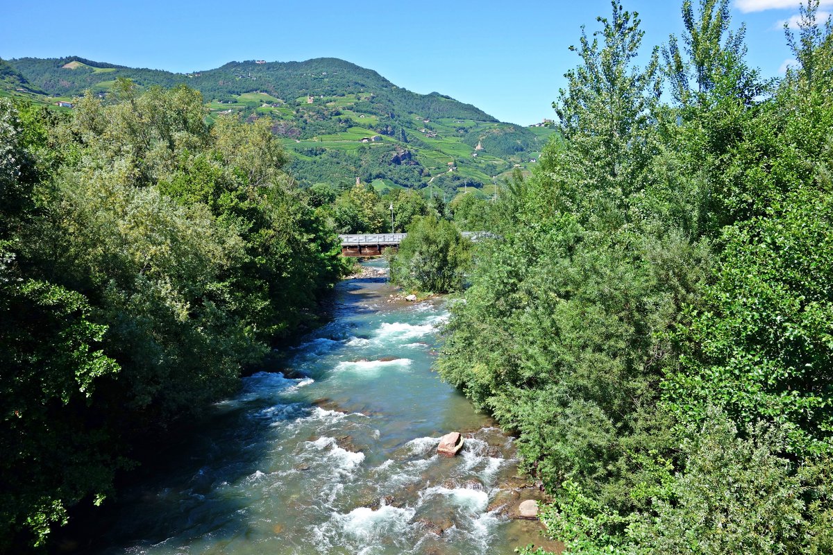 Северная Италия - Река Тальвера в городе Bolzano - Galina Dzubina