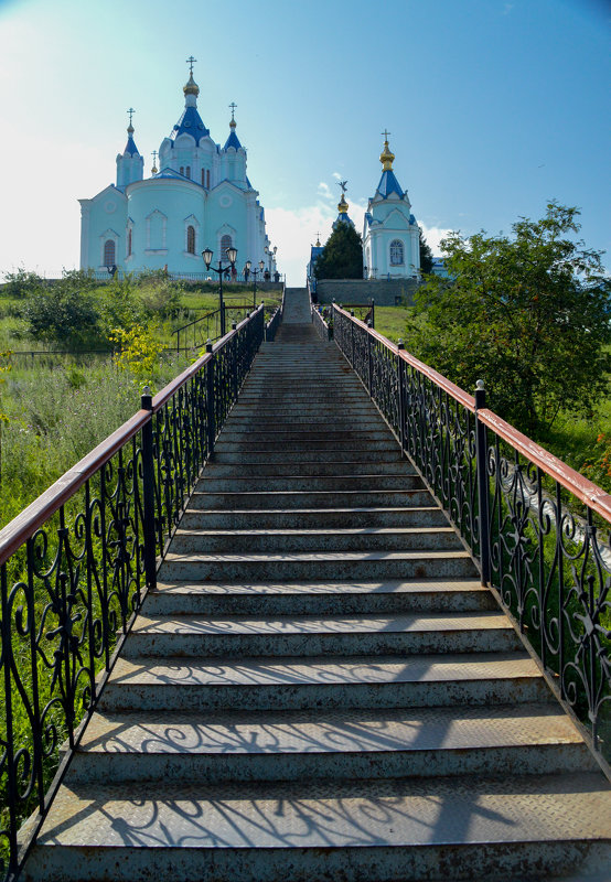 Тропа к церкви