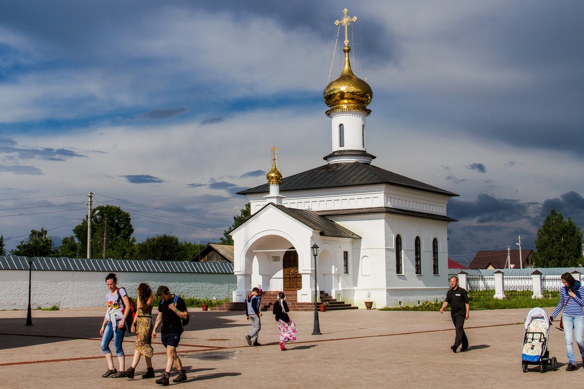 Дворик Абалакского Знаменского мужского монастыря - Дмитрий Сиялов