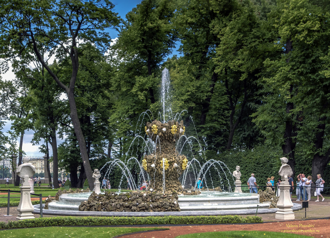 Коронный фонтан - Valeriy Piterskiy