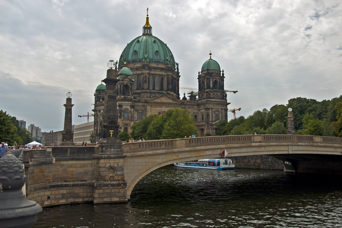 Berliner Dom silhoutte - Roman Ilnytskyi