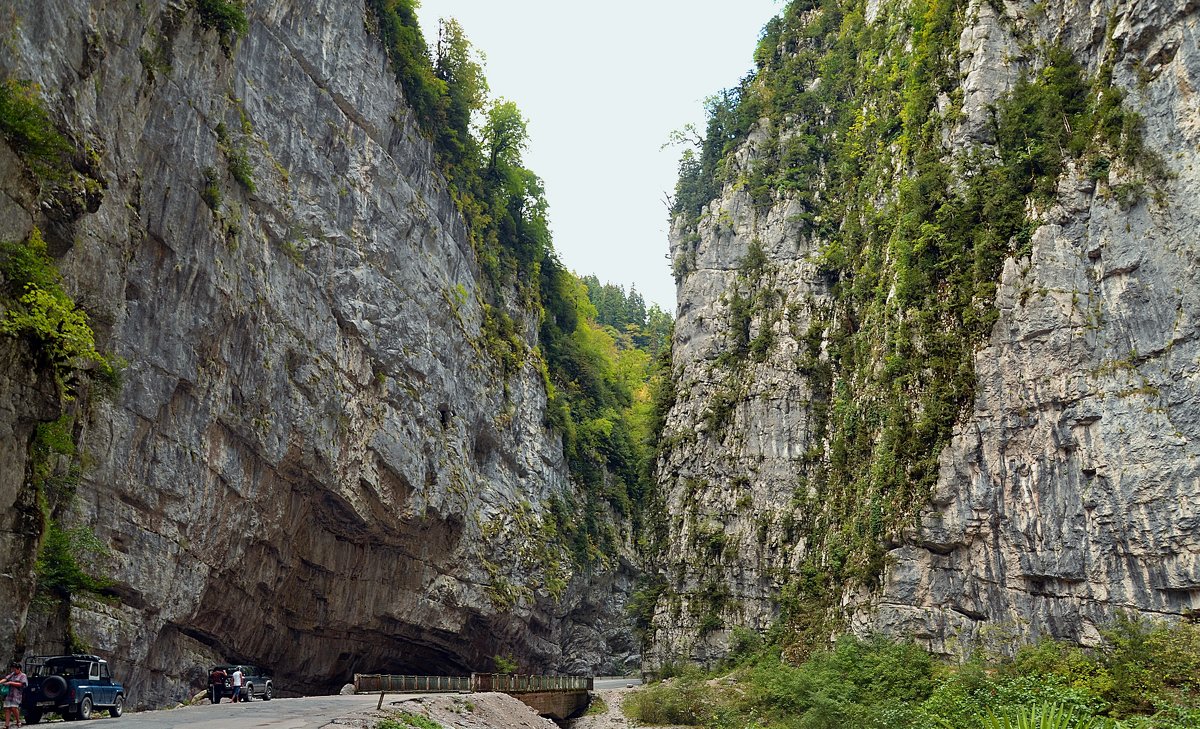 Водопад мужские слезы Абхазия