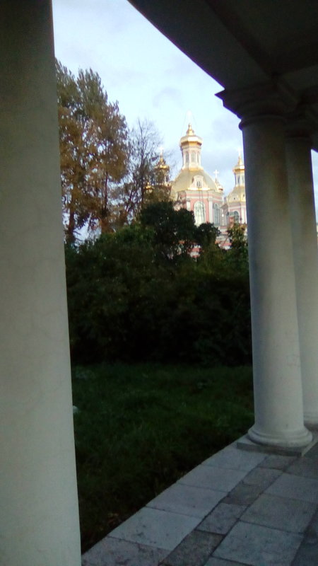 Вид с колоннады на Крестовоздвиженский собор. (Санкт-Петербург) - Светлана Калмыкова