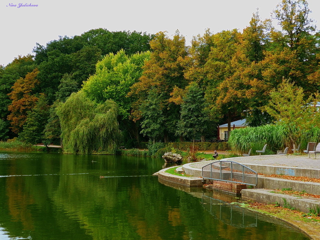 Hamburg.  Aussenmühlenteich - Nina Yudicheva