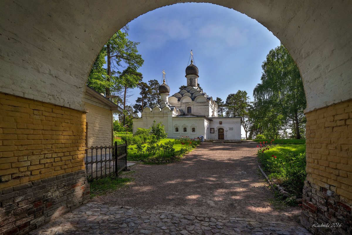 Церковь Михаила Архангела - mila 