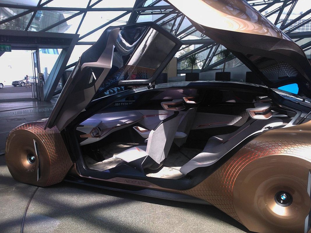BMW Vision Next 100 - Lilly 