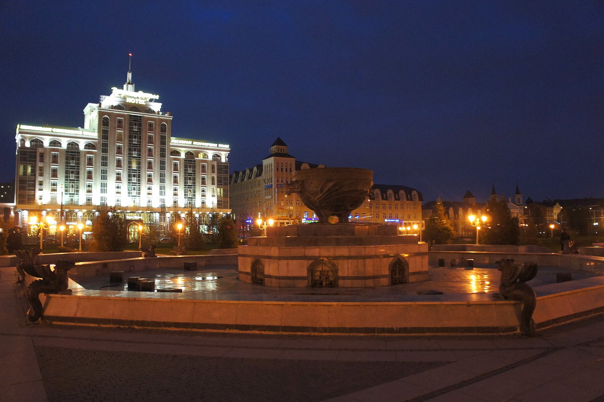 Центральной частью парка является фонтан — большой казан (котел) - Елена Павлова (Смолова)