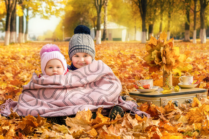 Осень в парке. Детки - конфетки - Tatsiana Latushko