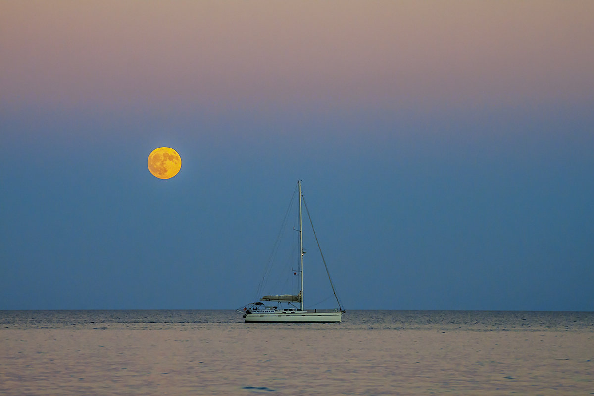 Восход Луны над Средиземным морем. - Александр Творогов