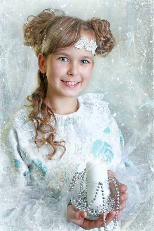 Новогодний портрет - Римма Алеева