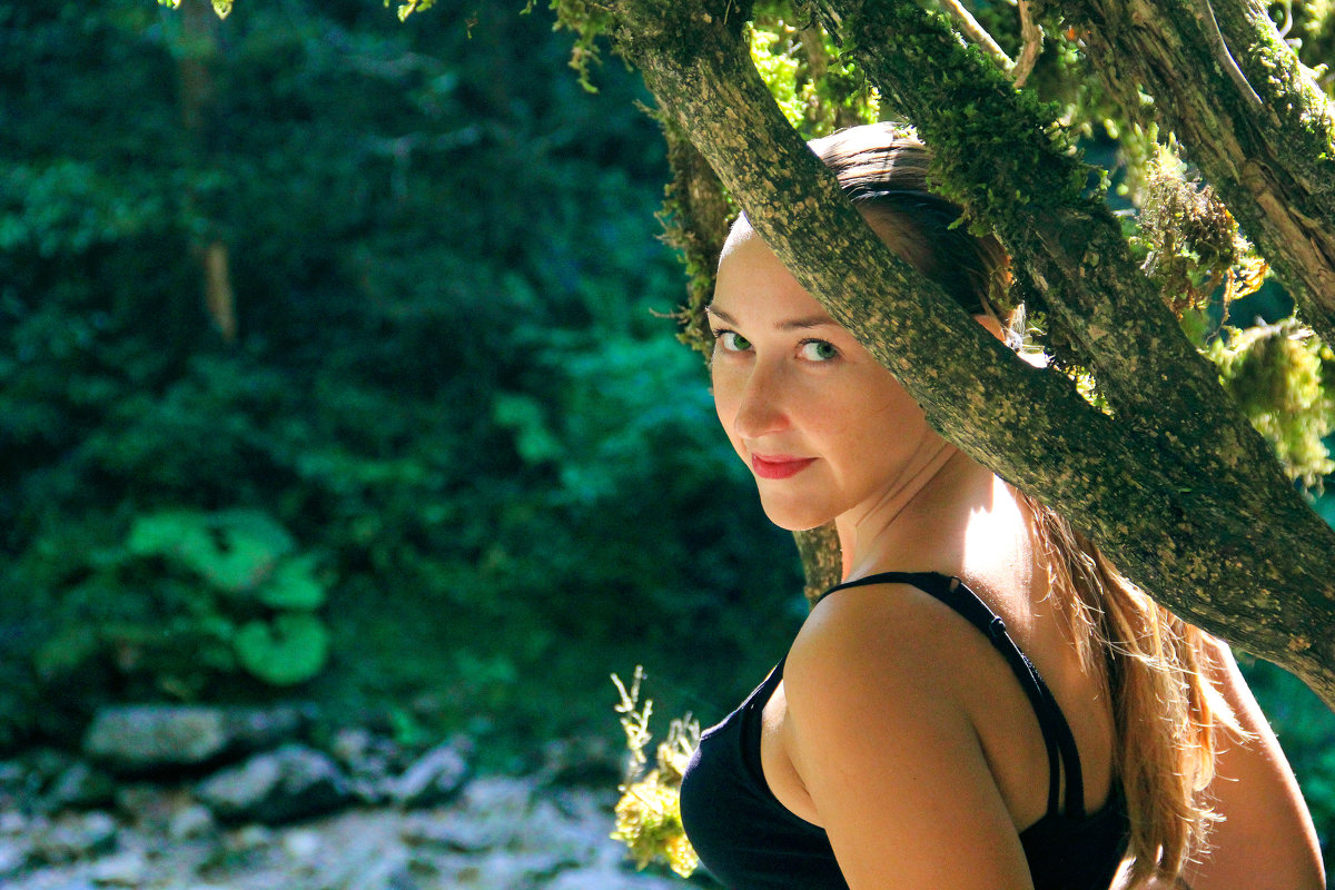 однажды в лесу - Oksana Verkhoglyad