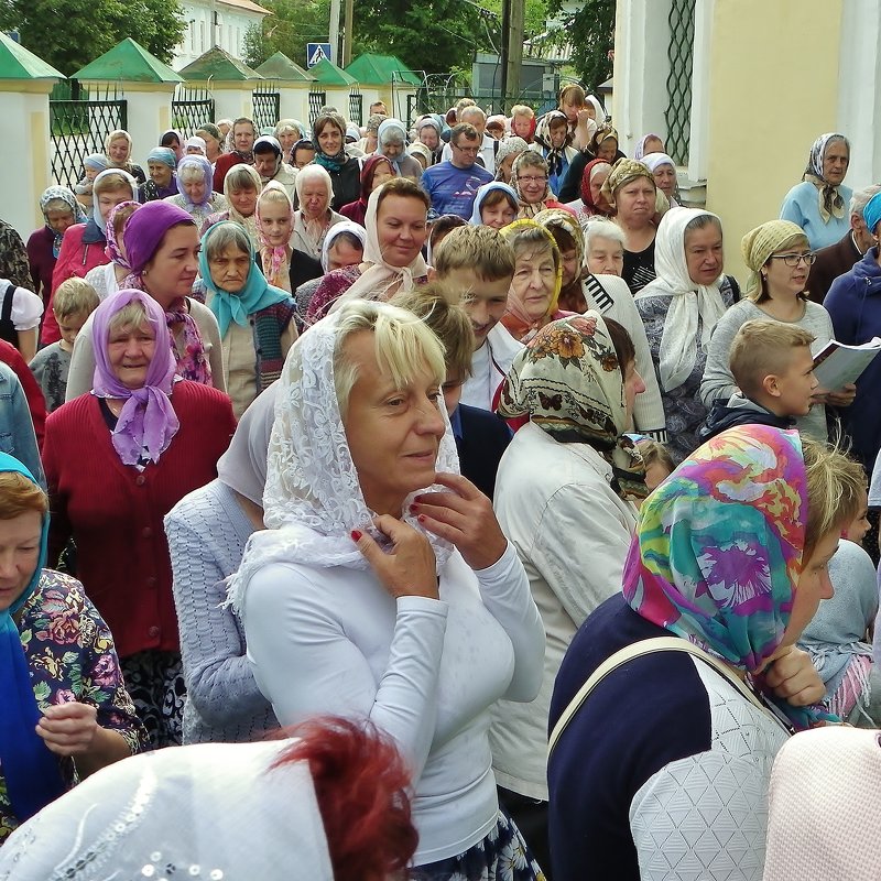 С днем Матери ! Наши бабушки, матери, просто женщины ! - Святец Вячеслав 