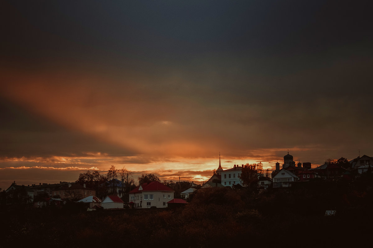 Закат над городом - Сергей Антонов