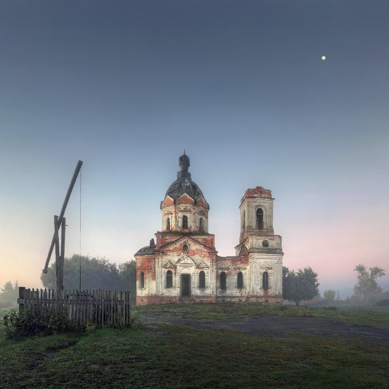 Старая деревенская Церковь