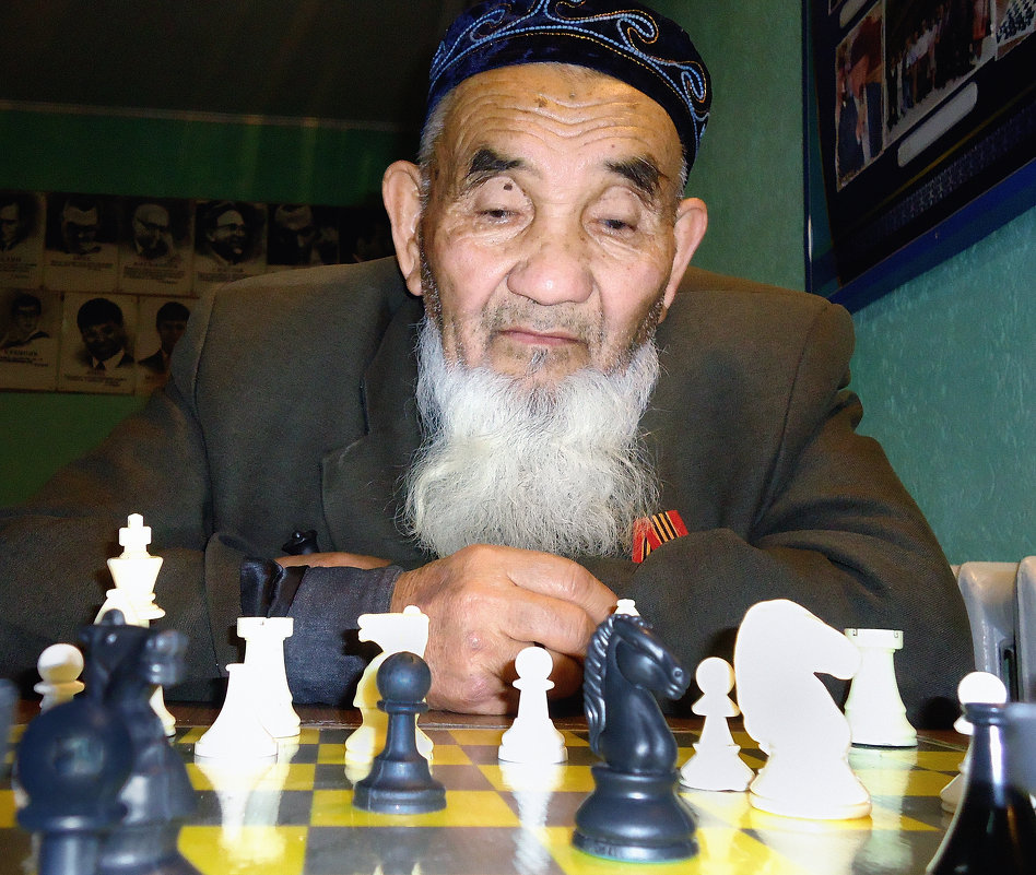 На шахматном турнире - Вячеслав Платонов