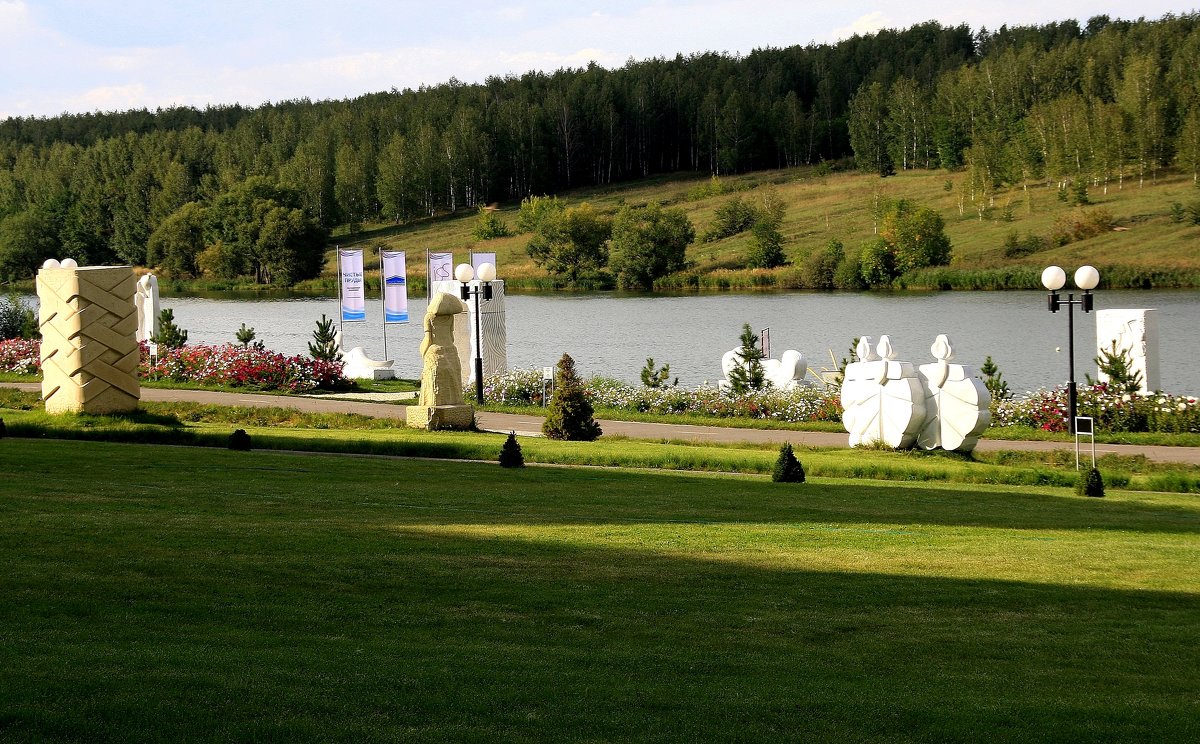 Часть Скульптурного парка «Легенда» - крупнейшего в России - Валерия  Полещикова 