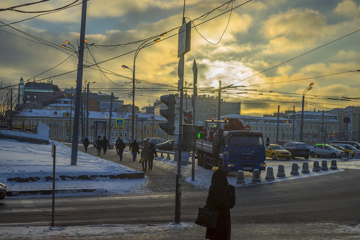 Москва, Площадь Белорусского вокзала. Морозный восход. - Игорь Герман