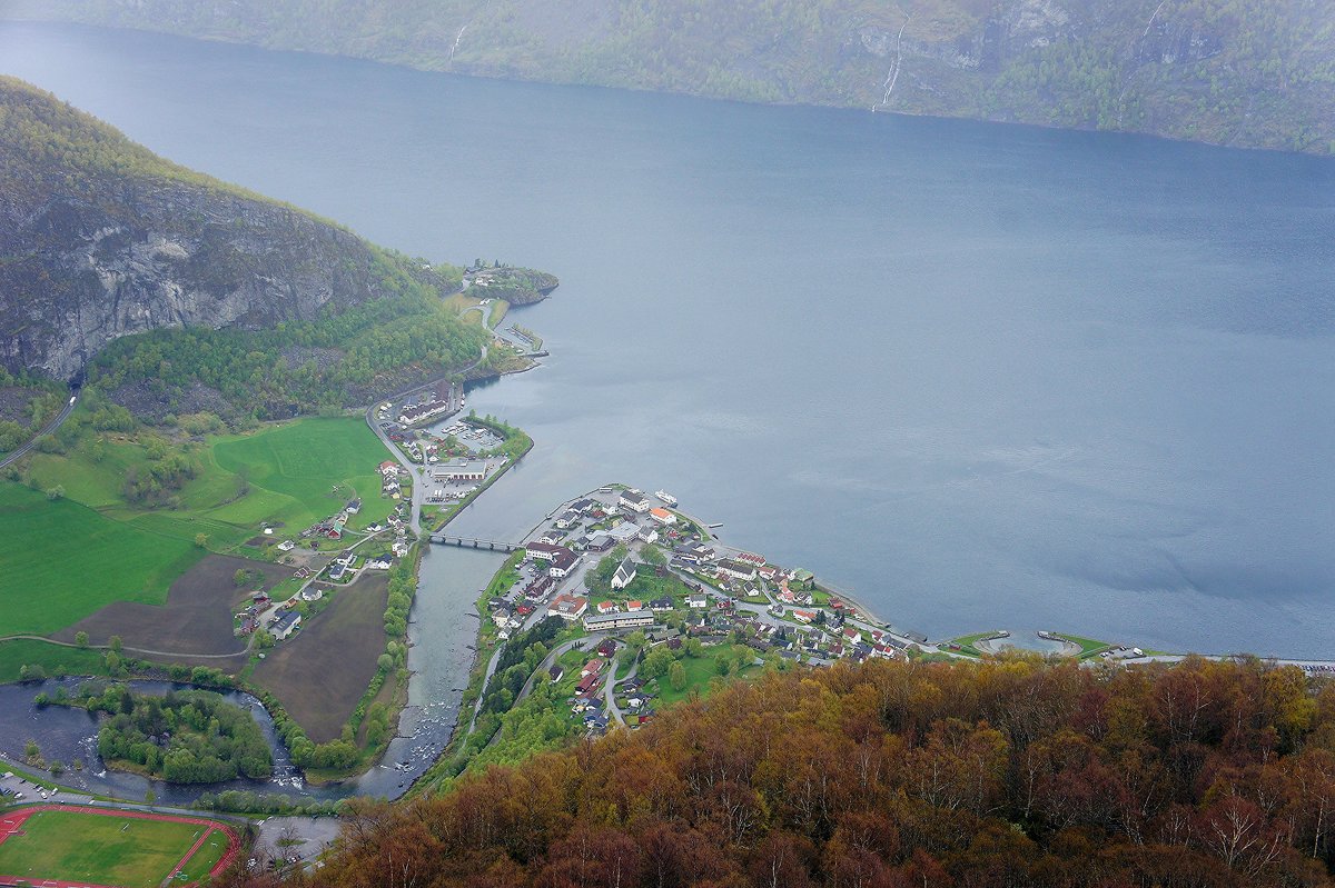 Аурландс-фьорд. Живописная деревня Аурландсванген (Aurlandsvangen) - Елена Павлова (Смолова)