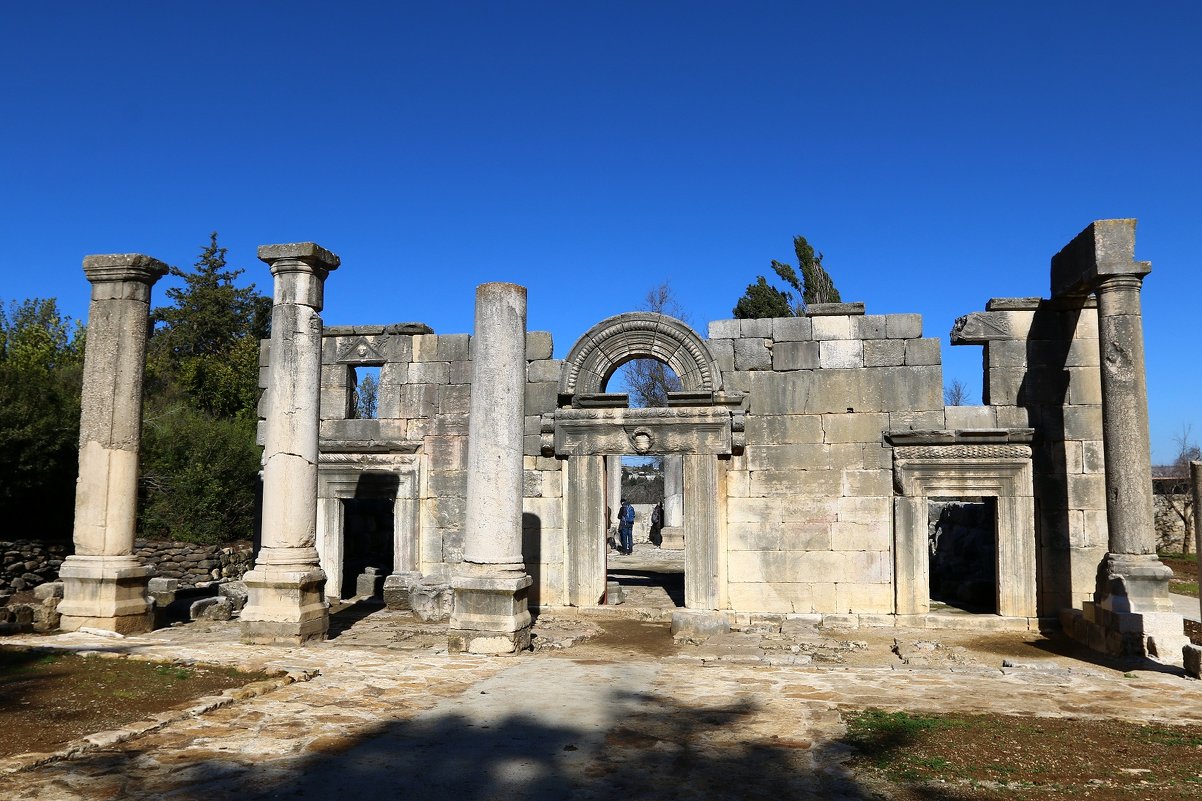 Древняя синагога в национальном парке Барам , римско-византийского периода  , относят ко II веку н. - vasya-starik Старик
