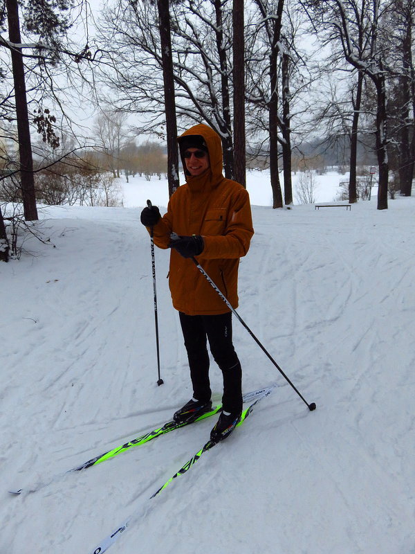 Не поверите - первый раз в жизни (!) на лыжах - Андрей Лукьянов