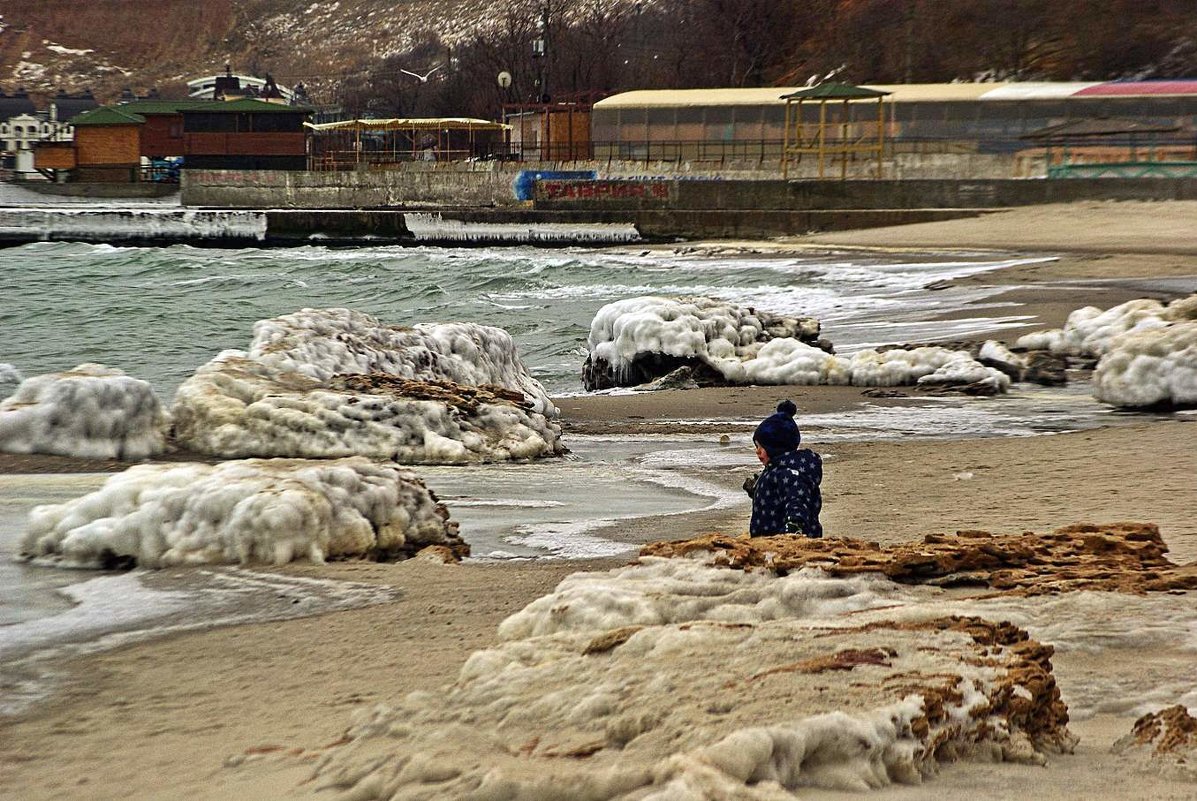 на морском песочке - Александр Корчемный