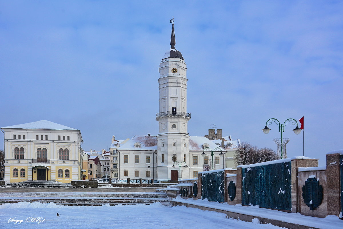 Вид на городскую ратушу. - Sergey (Apg)