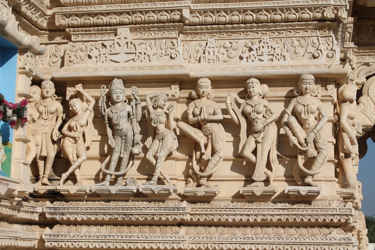 стена Индийского храма. - maikl falkon 