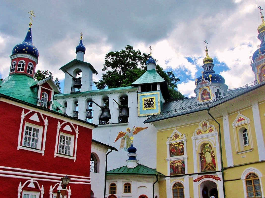 Церкви Псково-Печерского монастыря - Leonid Tabakov