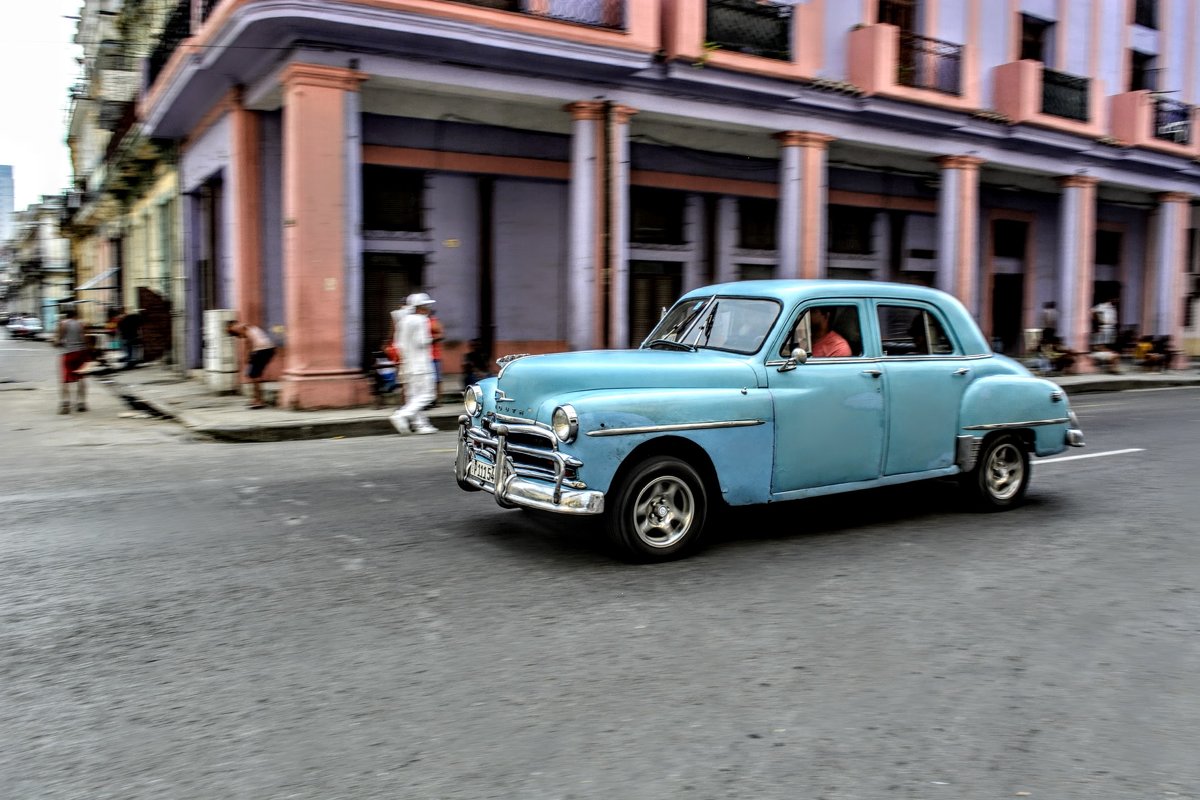 Classic car in Havana - Arman S