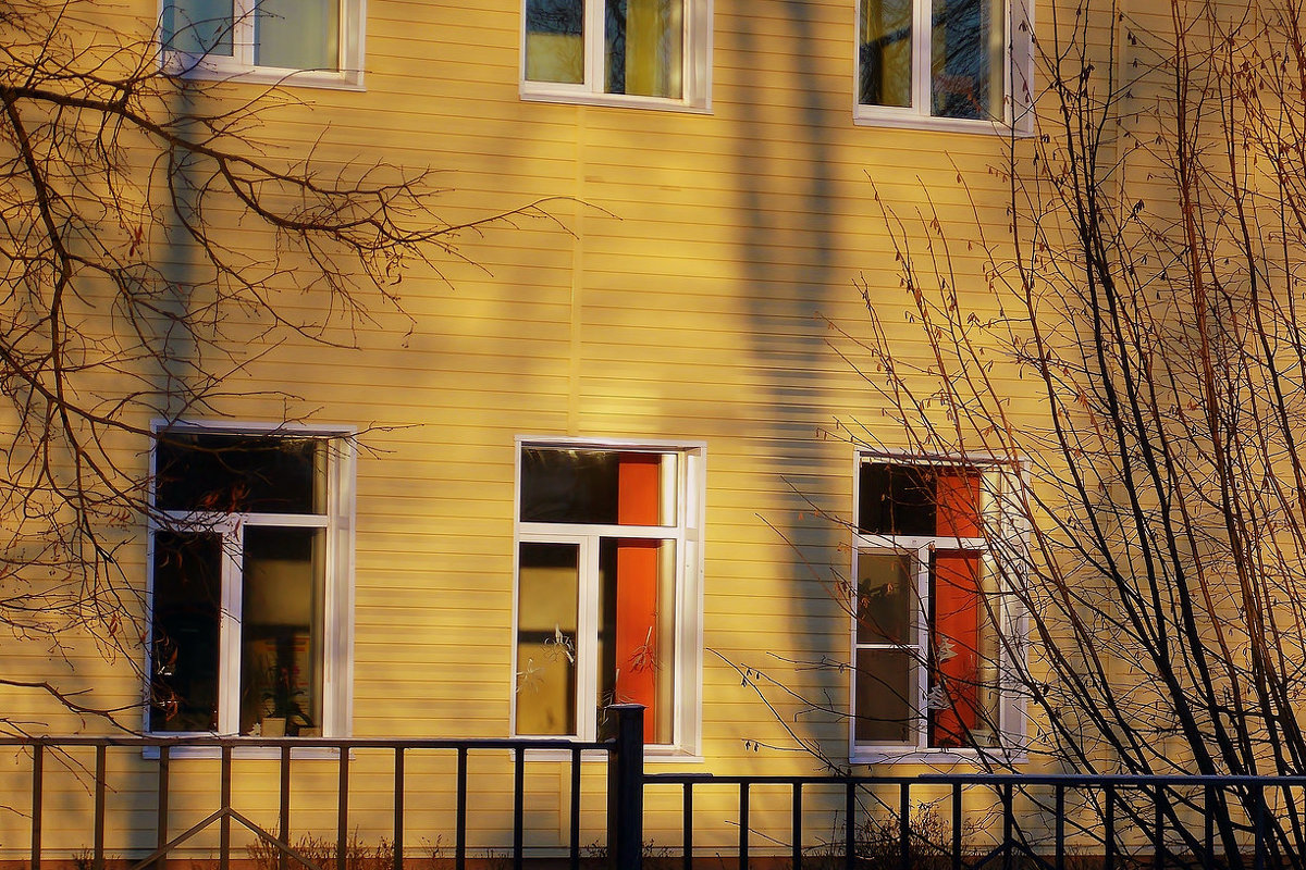 Школьные окна в каникулы - Фотогруппа Весна
