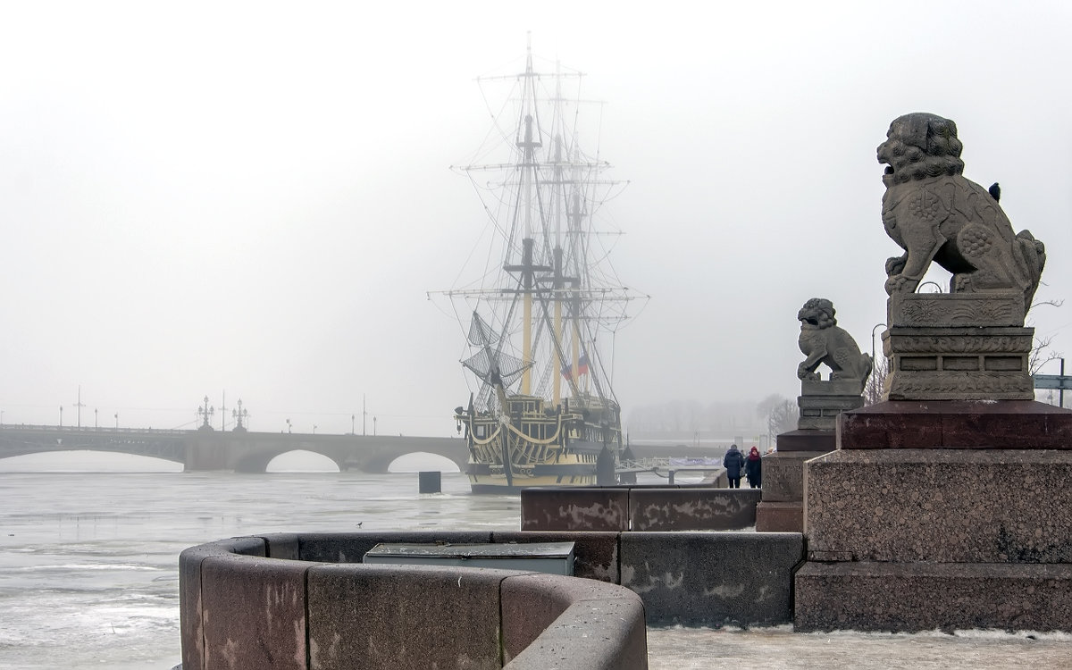 Петровская набережная