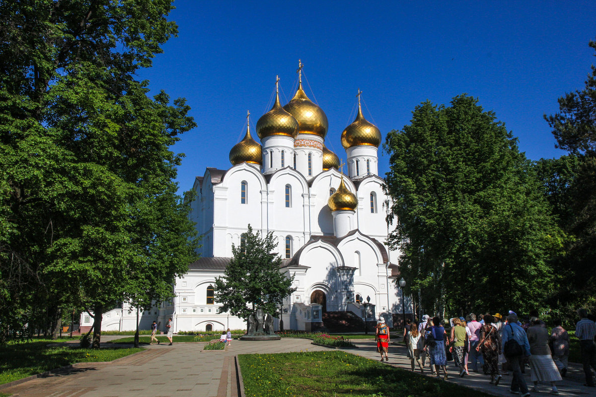 Успенский собор в Ярославле. - Владимир Безбородов