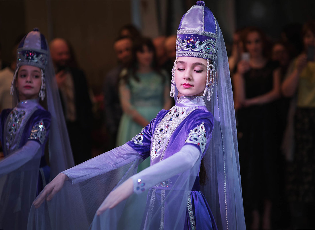 танцовщица - Батик Табуев