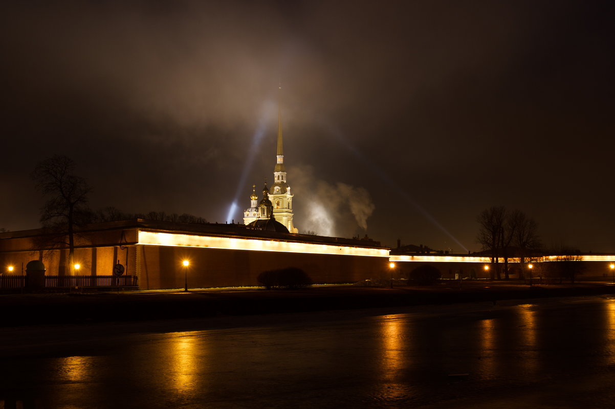 Петропавловка в огнях - Алексей Корнеев