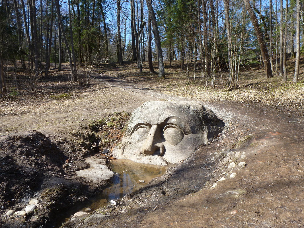 каменная голова в санкт петербурге