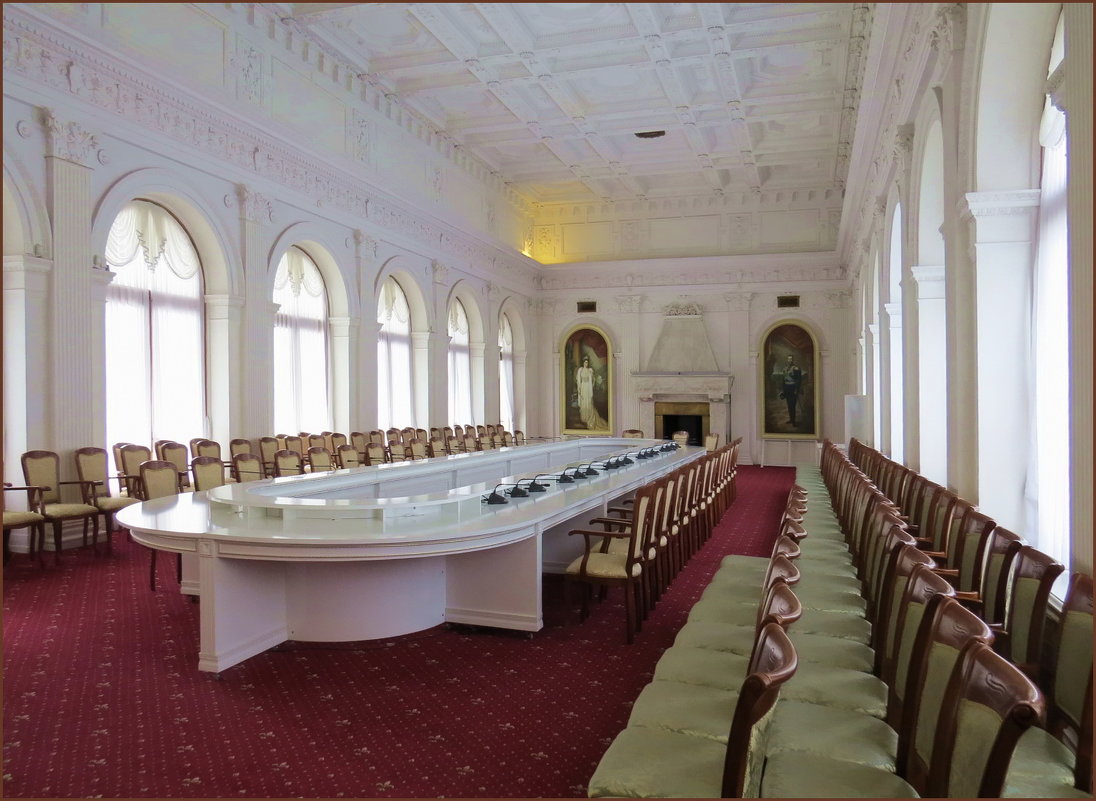 Белый зал в Ливадийском дворце - Ирина Лушагина