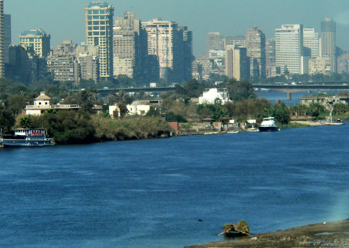 Пейзажный вид реки Нил и современной архитектуры Каира - spm62 Baiakhcheva Svetlana