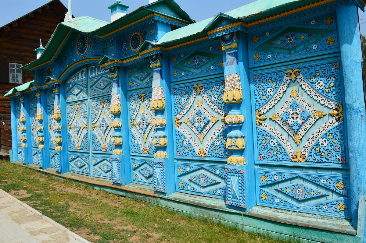 Резные ворота в этнографическом музее в г.Улан-Удэ п.Верхняя Березовка - Никита Козырев