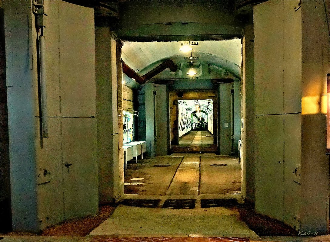 Балаклава. Севастополь. Противоатомные двери подземного укрытия для подводных лодок ГТС 825 - Кай-8 (Ярослав) Забелин