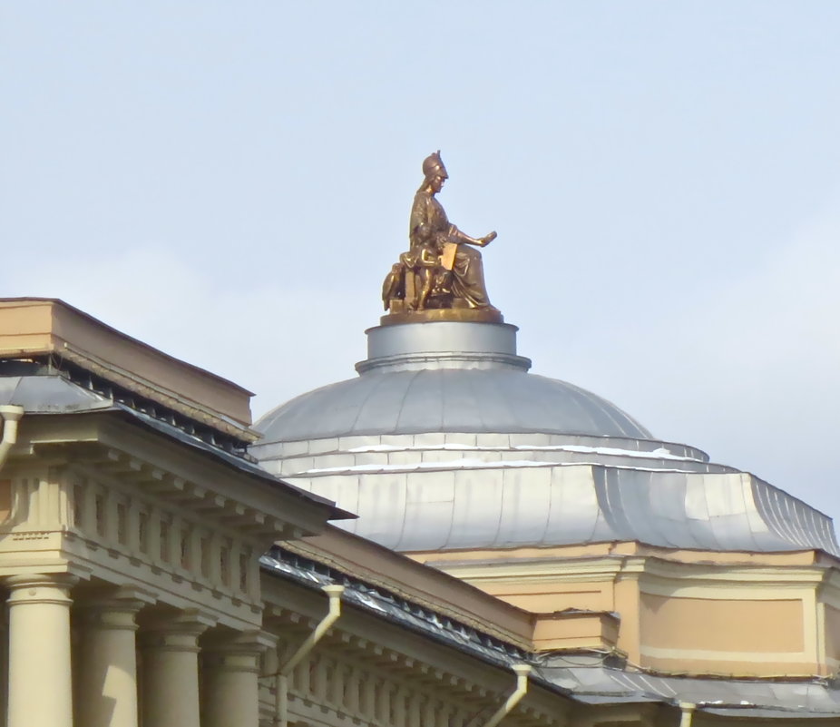 статуя Минервы на здании Академии художеств - Елена 