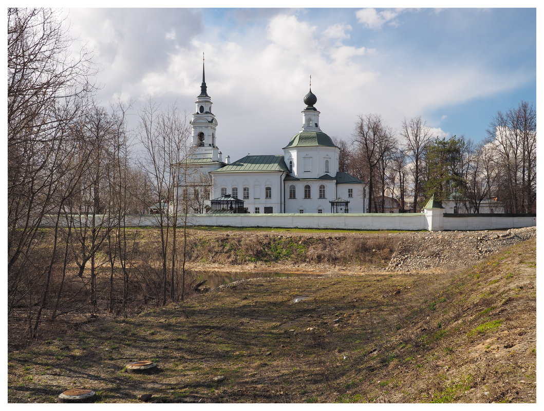 *** - Олег Савицкий