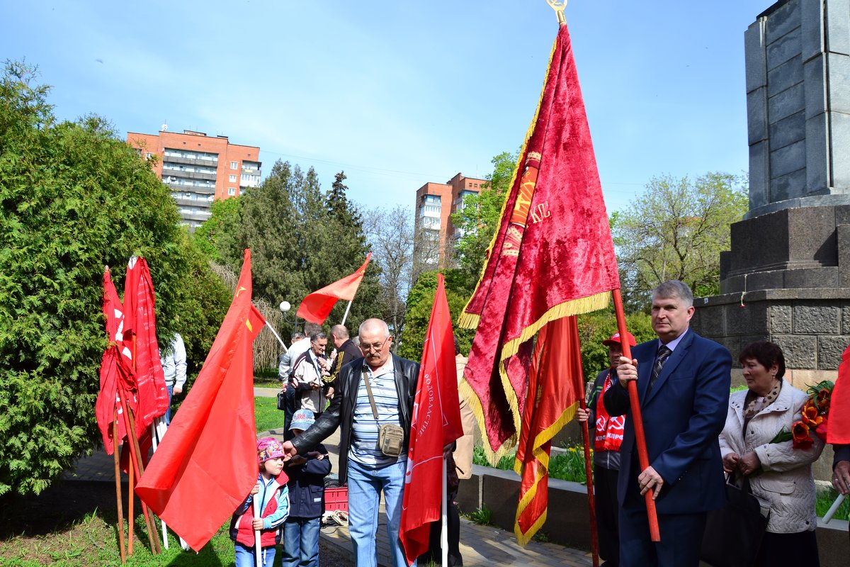 Коммунисты  на митинге - Владимир Болдырев