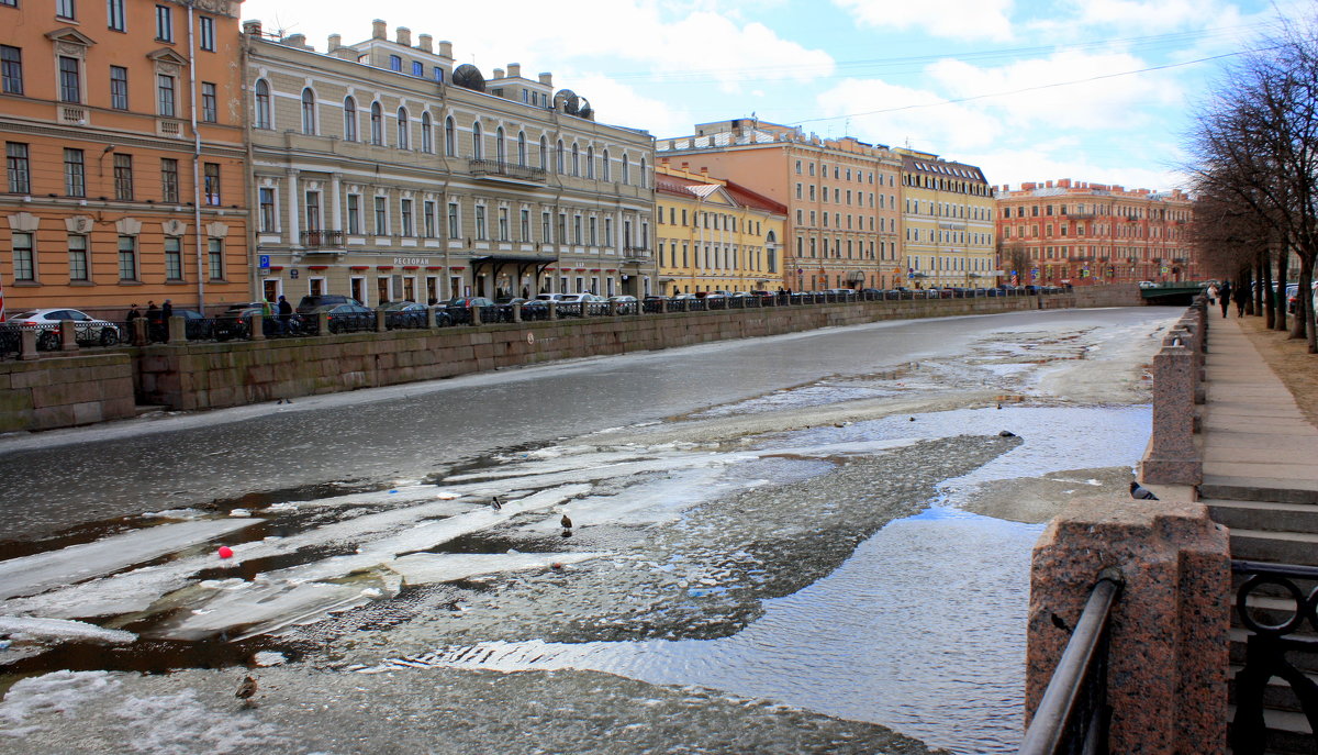 Весна в Петербурге