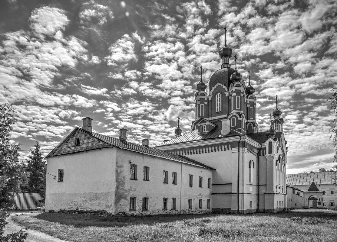 Крестовоздвиженская церковь - Константин 