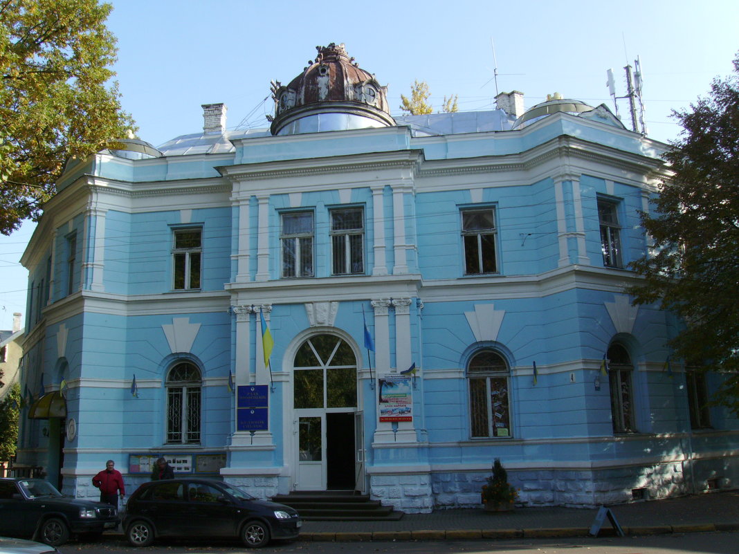 Административное   здание   в   Ивано - Франковске - Андрей  Васильевич Коляскин