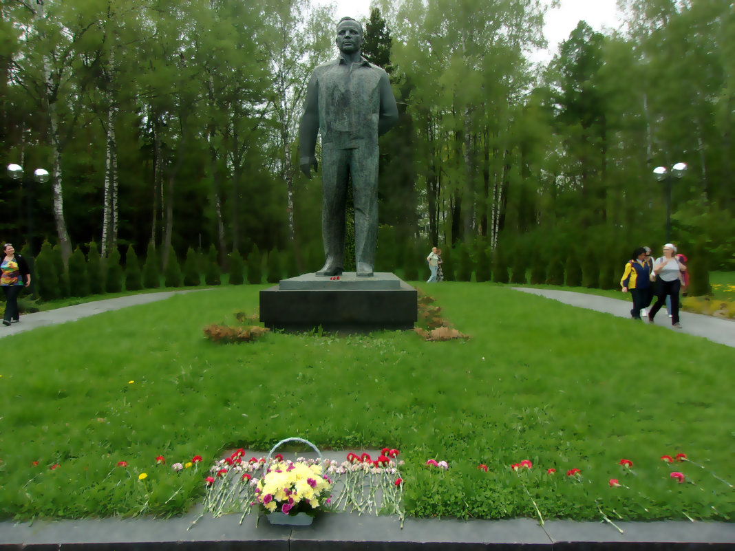 Памятник Гагарину в Звездном городке - елена 